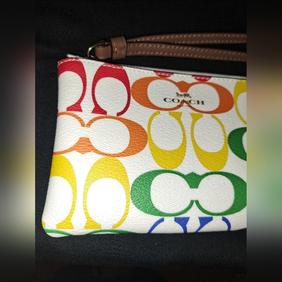 Coach Corner Zip Wristlet In Rainbow Canvas - NWOT - Picture 6 of 15
